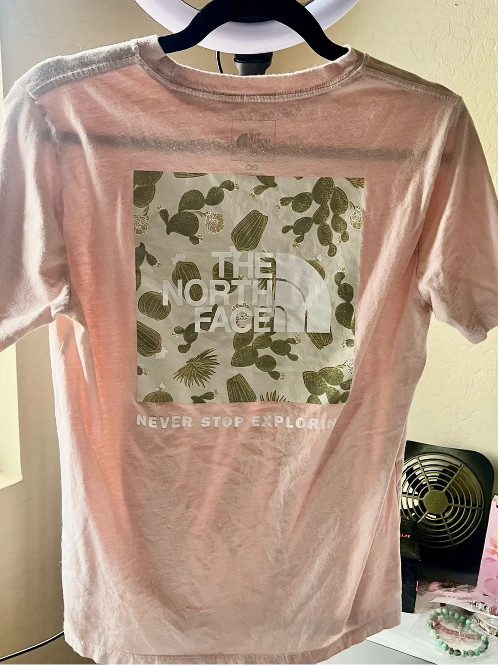 The North Face Women S Pink Cactus Box Logo Graphic Tee Never Stop Exploring EUC - Picture 6 of 12